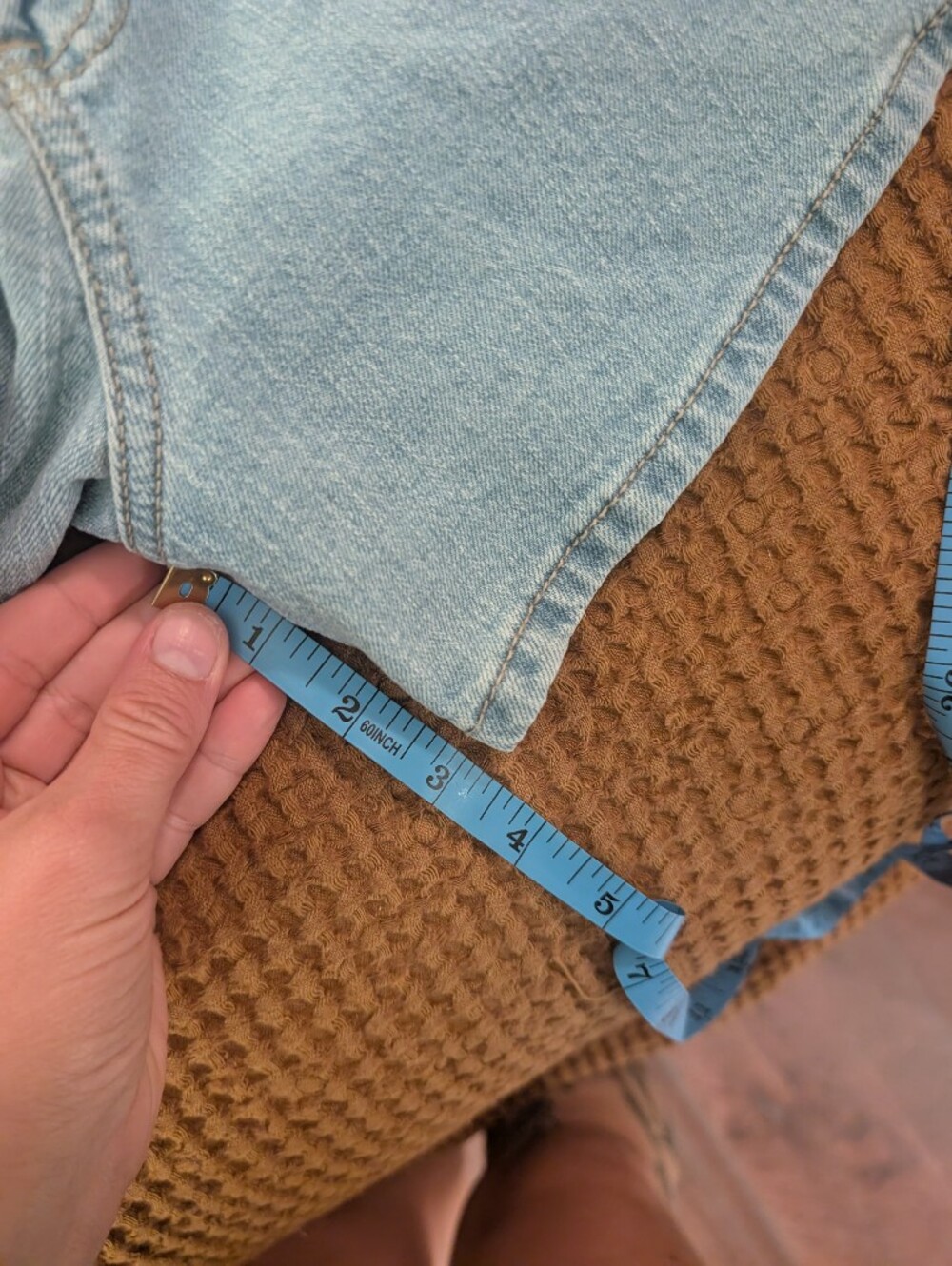 Abercrombie & Fitch High Rise Linen-Blend Denim Shorts - Picture 5 of 6